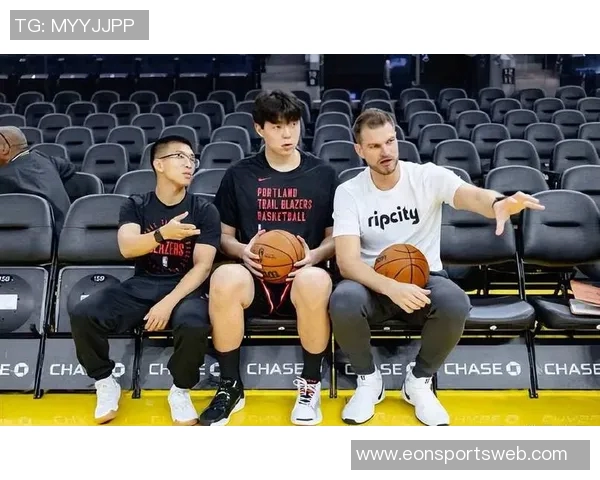 明天对阵开拓者科尔表示全员出战老将出场时间将略高于首战 明天对阵开拓者科尔表示全员出战老将出场时间将略高于首战