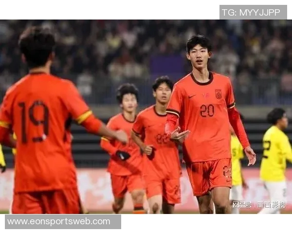 国足U16对朝鲜比赛中体能透支明显边路传球手短缺成制约因素
